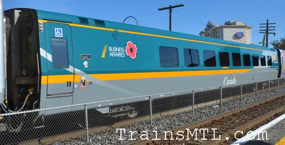 Passenger car VIA 3469 right side  / Wagon de passager VIA 3469 coté droit